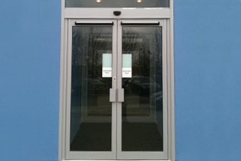 aluminium-swing-doors-3