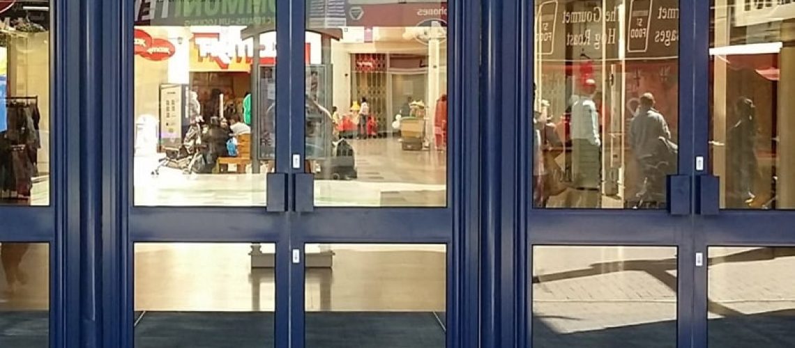 aluminium-swing-doors-1